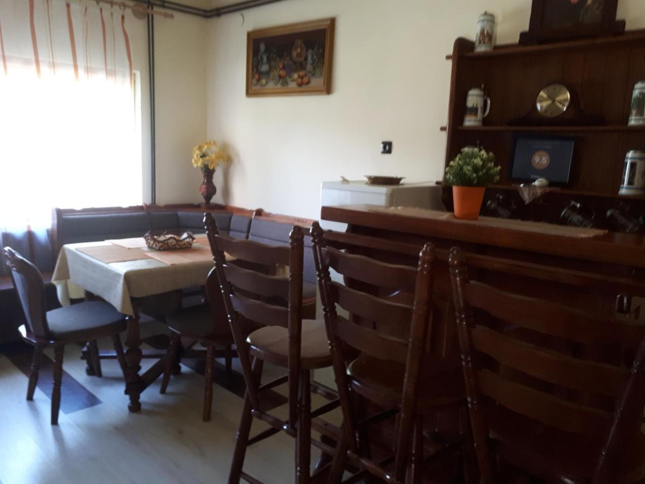 Ruttkai Vendeghaz Apartment Szekesfehervar Exterior photo